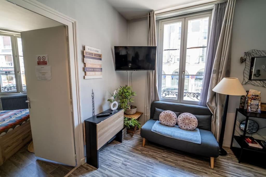 Chant Du Voyage Hypercentre Apartment Blois Exterior photo